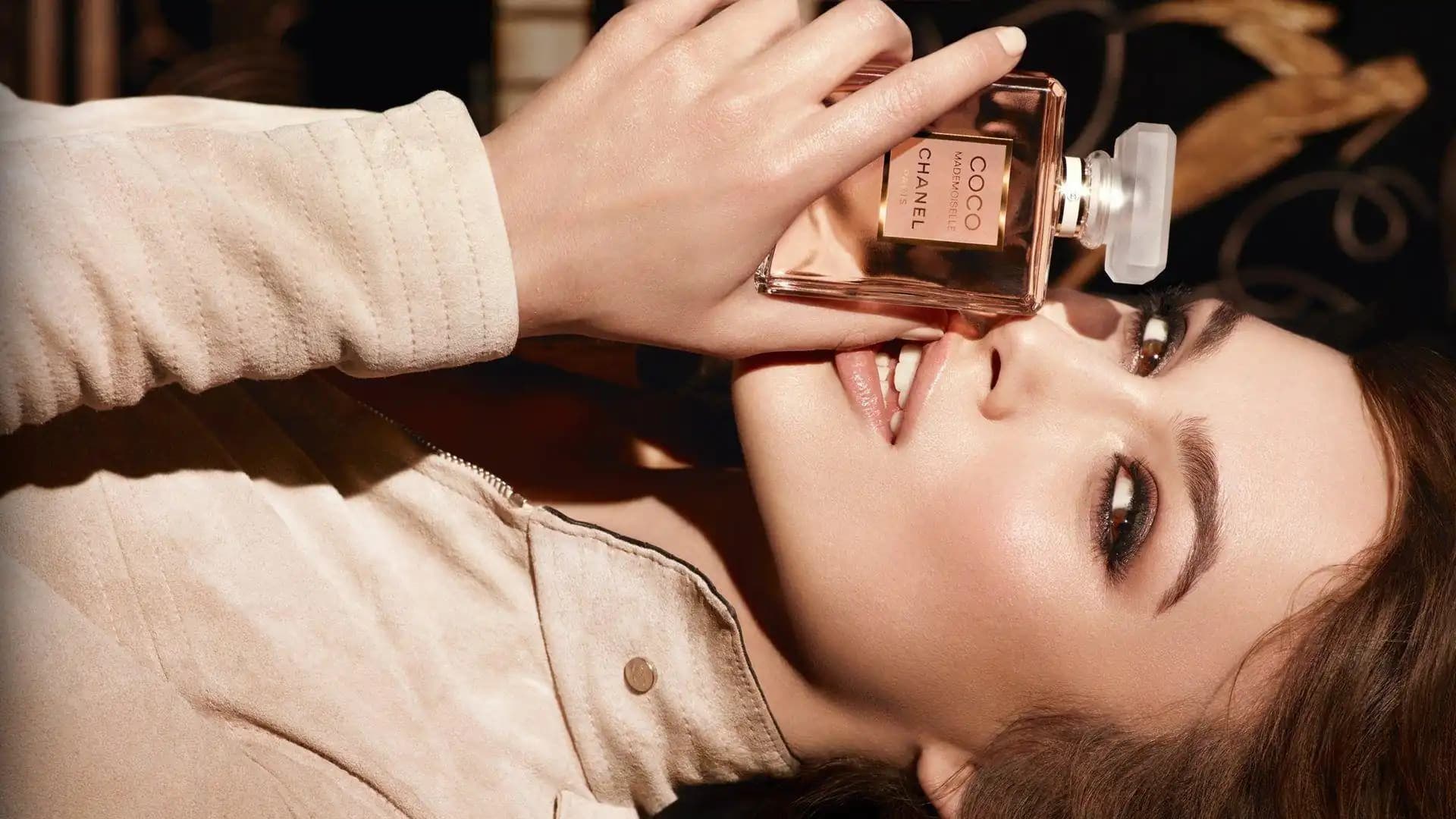کارگاه عطر سازی، ساخت عطر از بدن انسان - تصویر 7